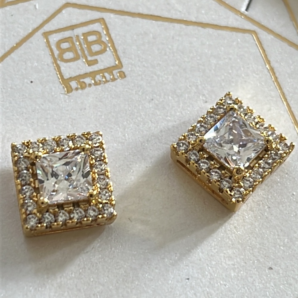 BB LILA EARRINGS NEW IN TIN BOX